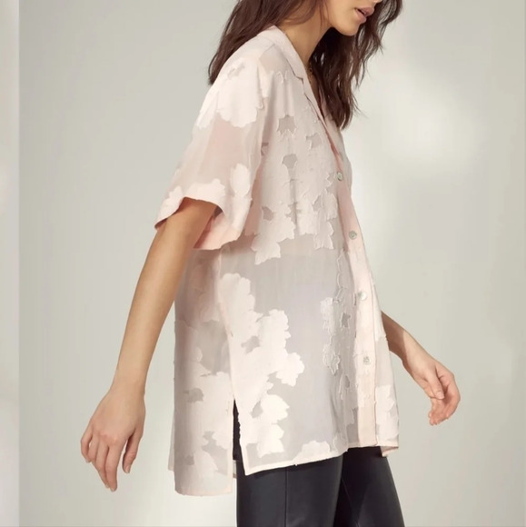 Aritzia Wilfred Atticus button-up shirt soft blush pink small - Picture 2 of 15